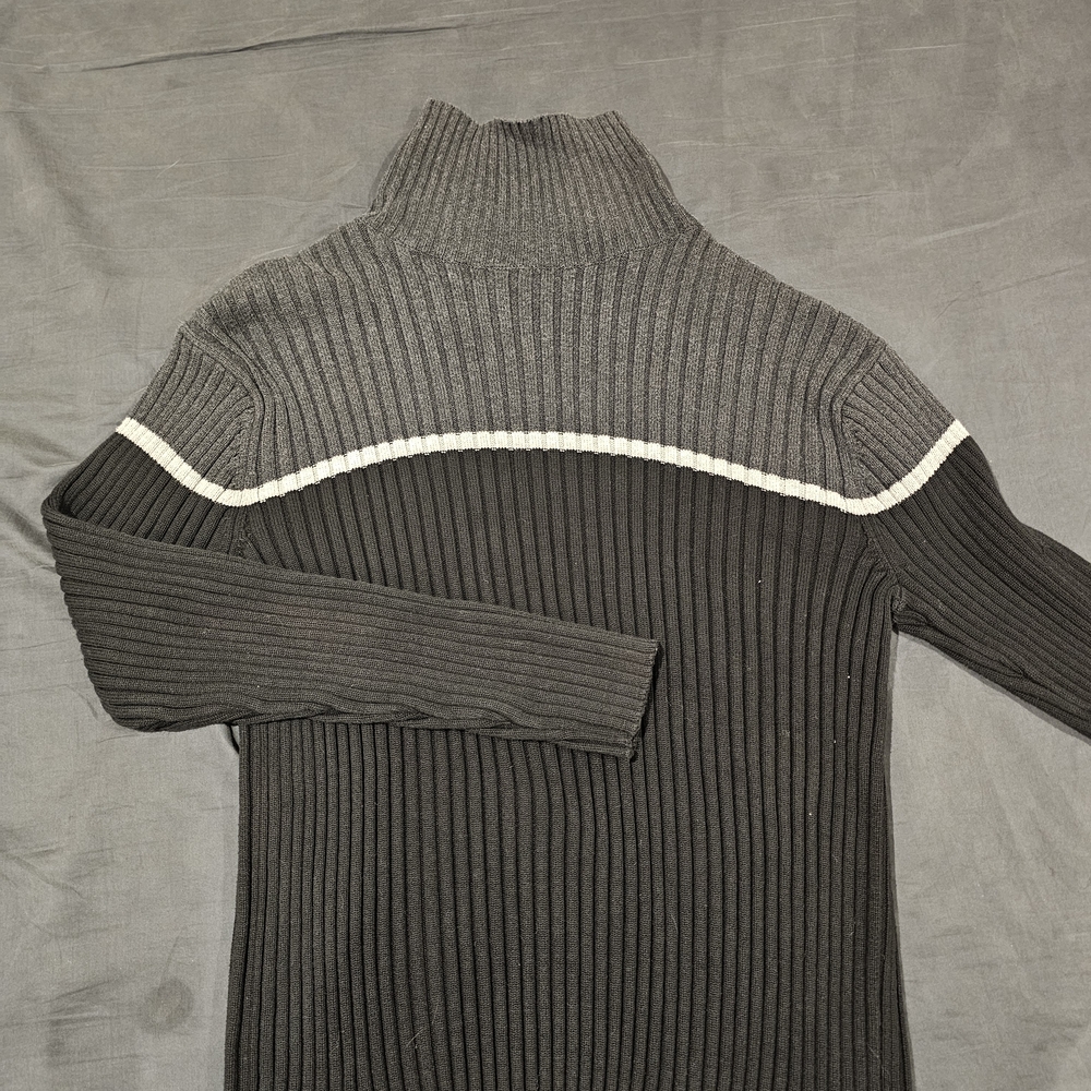 Old Navy Dark Gray Knit Sweater
